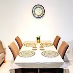 Apartment Css Comfy Smart Superior By King's Palace